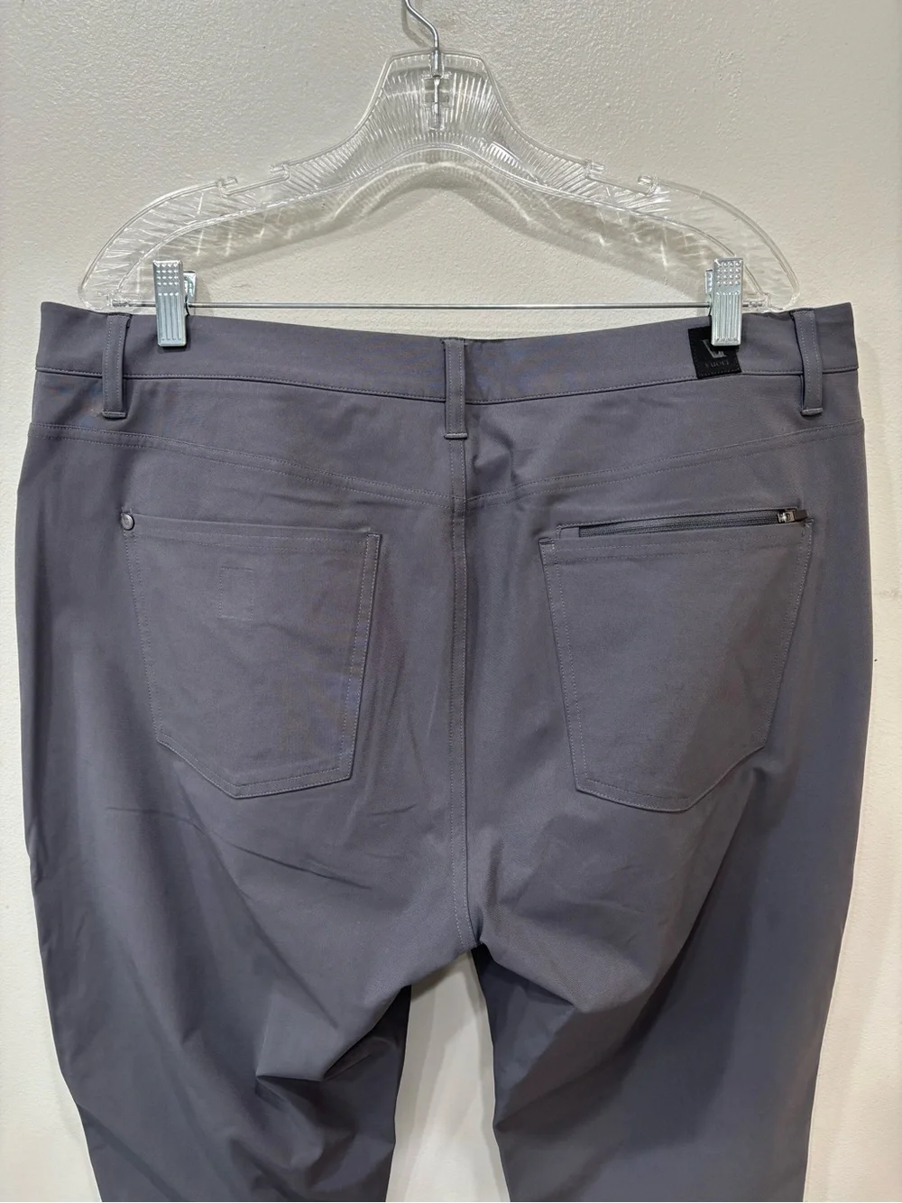 Vuori Performance Five Pockets Meta Pants Gray Men’s Size 38